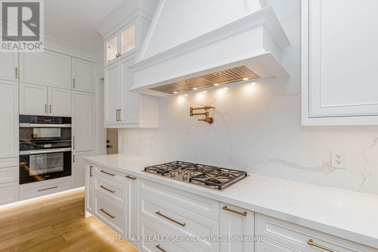 94 VISTA BOULEVARD, Mississauga (Streetsville), Ontario, L5M1V9