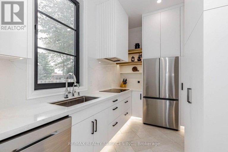 94 VISTA BOULEVARD, Mississauga (Streetsville), Ontario, L5M1V9