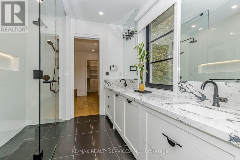 94 VISTA BOULEVARD, Mississauga (Streetsville), Ontario, L5M1V9