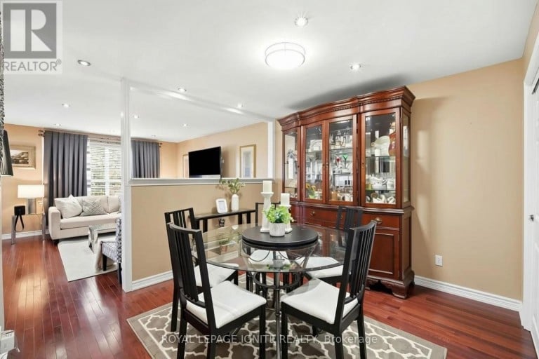 4 BUTTERCUP COURT, Toronto (Humber Summit), Ontario, M9L2M9