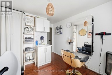 4 BUTTERCUP COURT Toronto (Humber Summit) Ontario photo 22