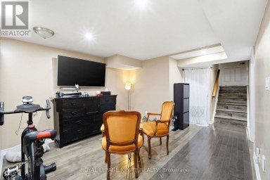 4 BUTTERCUP COURT Toronto (Humber Summit) Ontario photo 24