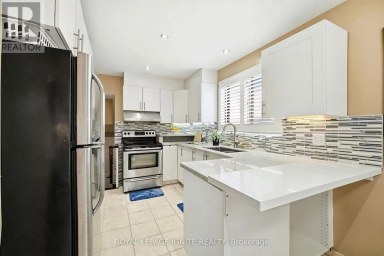 4 BUTTERCUP COURT Toronto (Humber Summit) Ontario photo 8