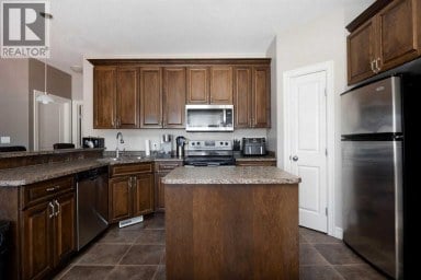156 Paris Crescent Fort McMurray Alberta photo 8