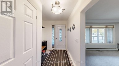 9 VAUGHAN AVENUE Port Hope Ontario photo 2