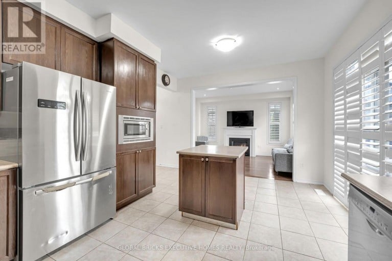 1534 SCENIC LANE DRIVE, Pickering (Duffin Heights), Ontario, L1X0B4