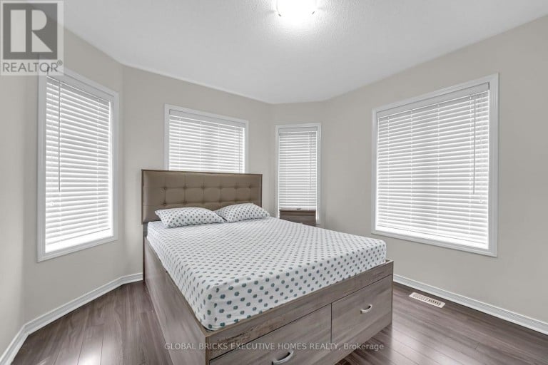 1534 SCENIC LANE DRIVE, Pickering (Duffin Heights), Ontario, L1X0B4