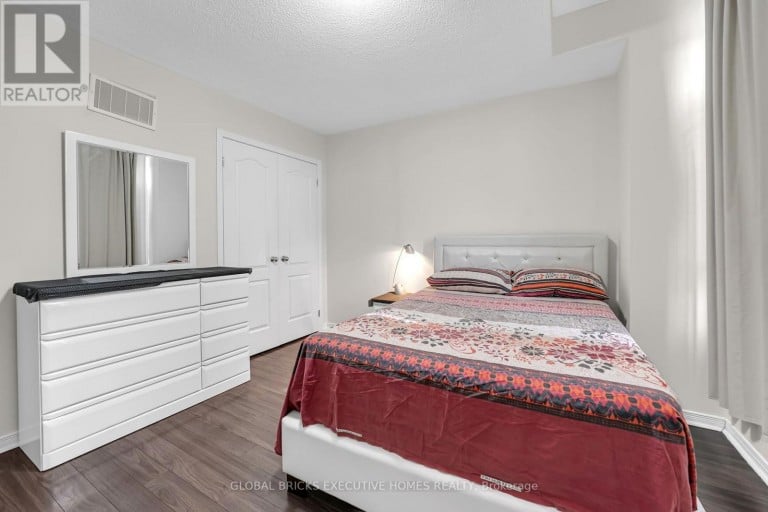 1534 SCENIC LANE DRIVE, Pickering (Duffin Heights), Ontario, L1X0B4