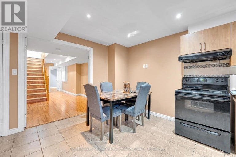1534 SCENIC LANE DRIVE, Pickering (Duffin Heights), Ontario, L1X0B4