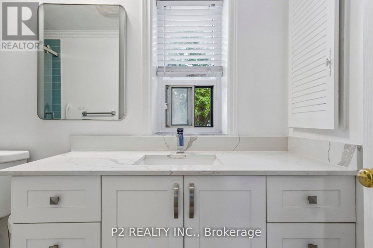 22 - 22-25 GOSFORD BOULEVARD N, Toronto (Black Creek), Ontario, M3N2G7