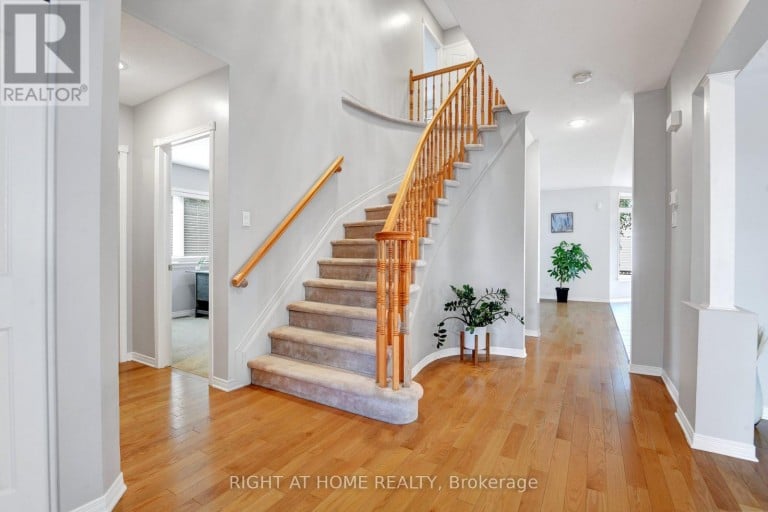 31 FORILLON CRESCENT, Ottawa, Ontario, K2M2W7