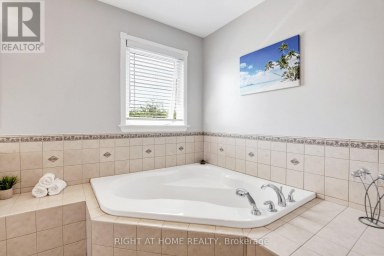 31 FORILLON CRESCENT Ottawa Ontario photo 27
