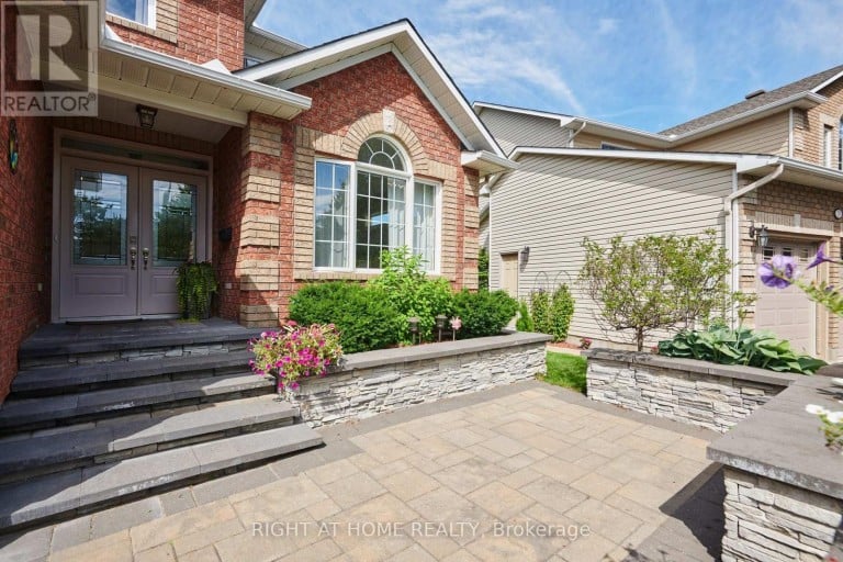 31 FORILLON CRESCENT, Ottawa, Ontario, K2M2W7