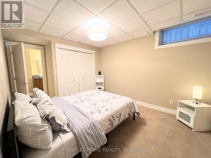 31 FORILLON CRESCENT, Ottawa, Ontario, K2M2W7