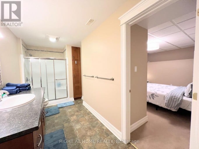 31 FORILLON CRESCENT, Ottawa, Ontario, K2M2W7