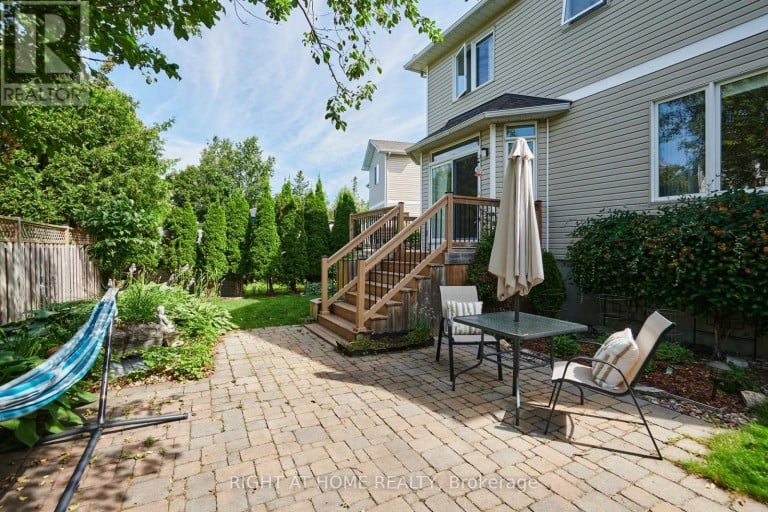31 FORILLON CRESCENT, Ottawa, Ontario, K2M2W7