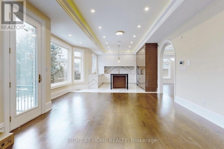 10 JOCELYN CRESCENT, Toronto (Banbury-Don Mills), Ontario, M3B1A2
