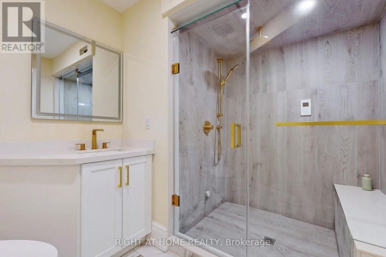 10 JOCELYN CRESCENT, Toronto (Banbury-Don Mills), Ontario, M3B1A2