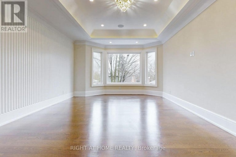 10 JOCELYN CRESCENT, Toronto (Banbury-Don Mills), Ontario, M3B1A2