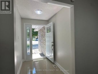 10 EPPING COURT Markham (Milliken Mills West) Ontario photo 2