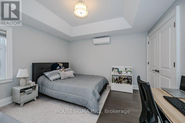 1298 PINEGROVE ROAD, Oakville (WO West), Ontario, L6L2X3