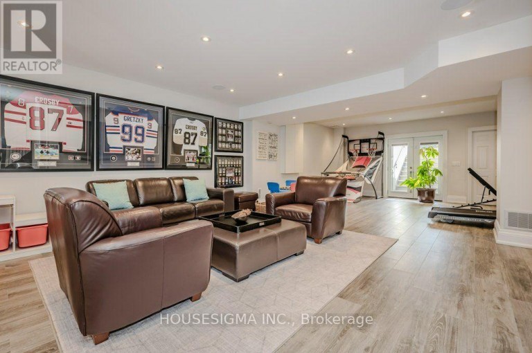 1298 PINEGROVE ROAD, Oakville (WO West), Ontario, L6L2X3