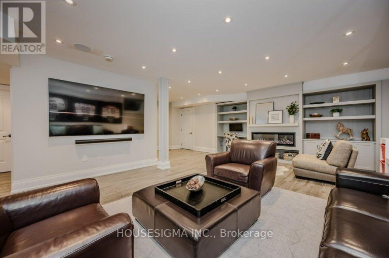 1298 PINEGROVE ROAD, Oakville (WO West), Ontario, L6L2X3