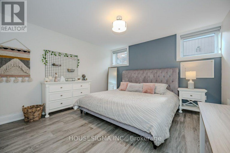 1298 PINEGROVE ROAD, Oakville (WO West), Ontario, L6L2X3