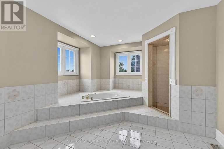 25 BOVAIR TRAIL, Aurora (Bayview Southeast), Ontario, L4G7C8