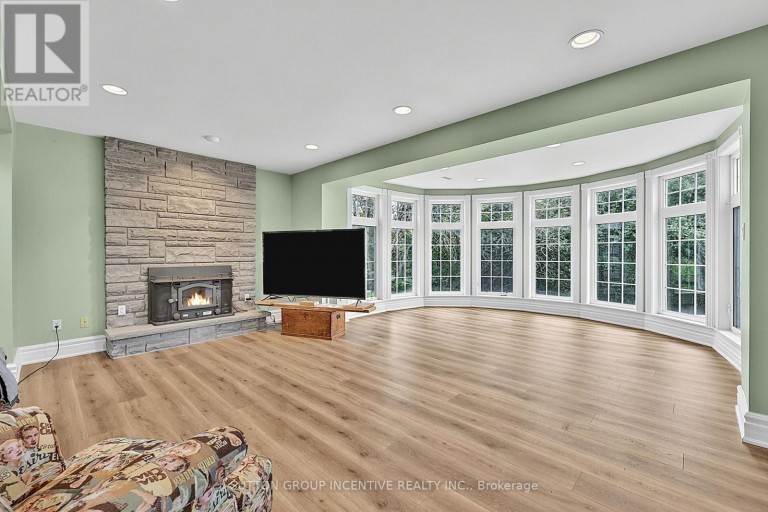 25 BOVAIR TRAIL, Aurora (Bayview Southeast), Ontario, L4G7C8