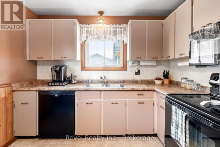 50 ST DAVID STREET, Kawartha Lakes (Lindsay), Ontario, K9V1N3
