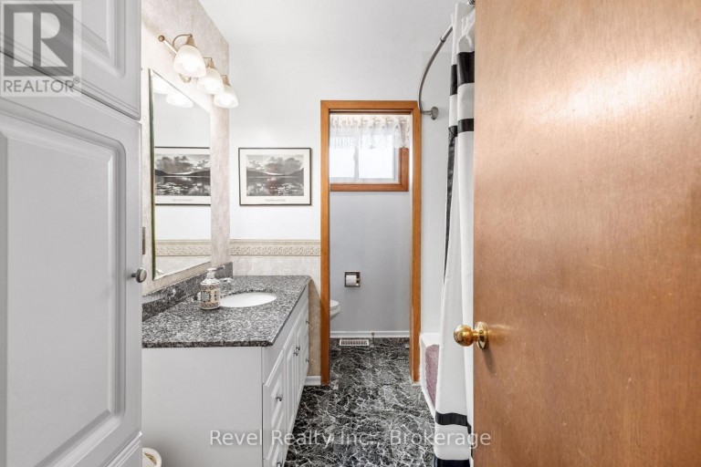 50 ST DAVID STREET, Kawartha Lakes (Lindsay), Ontario, K9V1N3