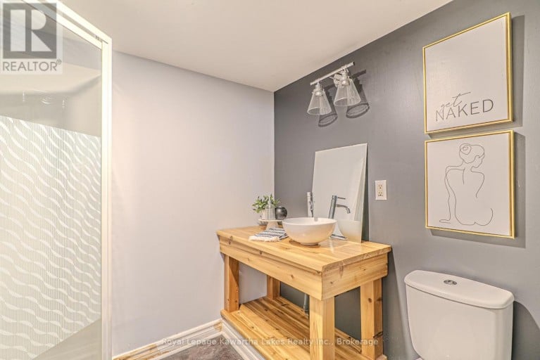 60 SANDERLING CRESCENT, Kawartha Lakes (Lindsay), Ontario, K9V4N2