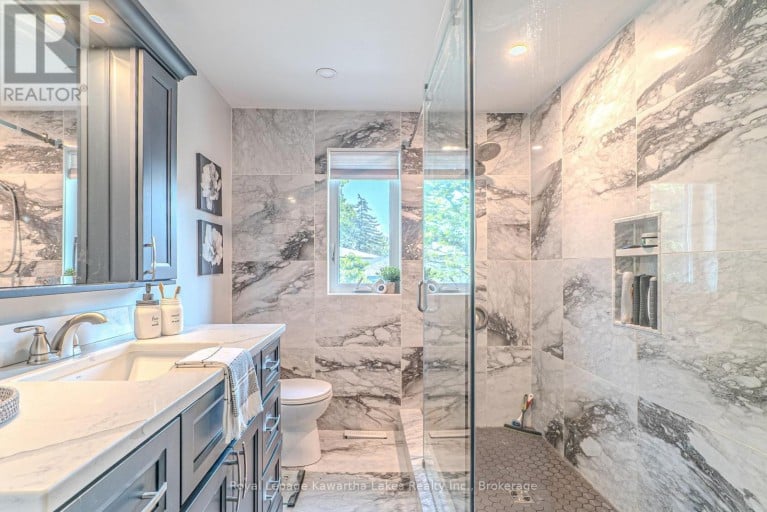 60 SANDERLING CRESCENT, Kawartha Lakes (Lindsay), Ontario, K9V4N2