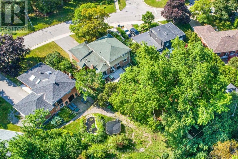 60 SANDERLING CRESCENT, Kawartha Lakes (Lindsay), Ontario, K9V4N2