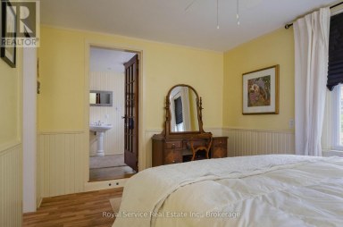 243 RIDOUT STREET Port Hope Ontario photo 17