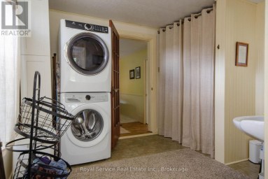 243 RIDOUT STREET Port Hope Ontario photo 18