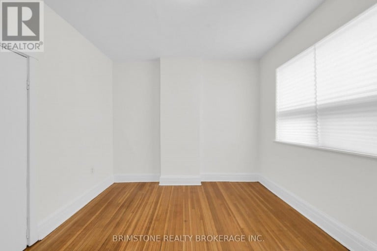 285 OLD WESTON ROAD, Toronto (Weston-Pellam Park), Ontario, M6N3A7