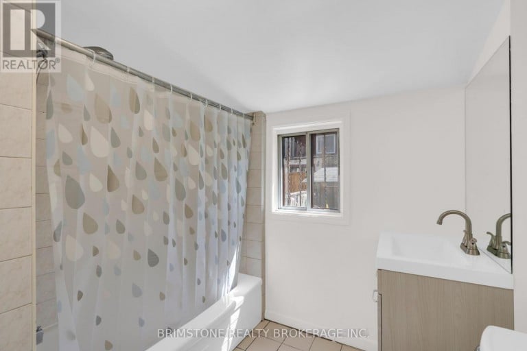 285 OLD WESTON ROAD, Toronto (Weston-Pellam Park), Ontario, M6N3A7