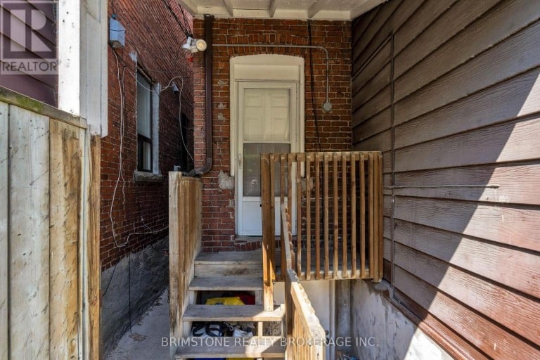 285 OLD WESTON ROAD, Toronto (Weston-Pellam Park), Ontario, M6N3A7