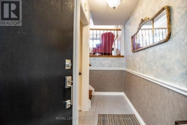 44 - 51 BROADFIELD DRIVE Toronto (Markland Wood) Ontario photo 14