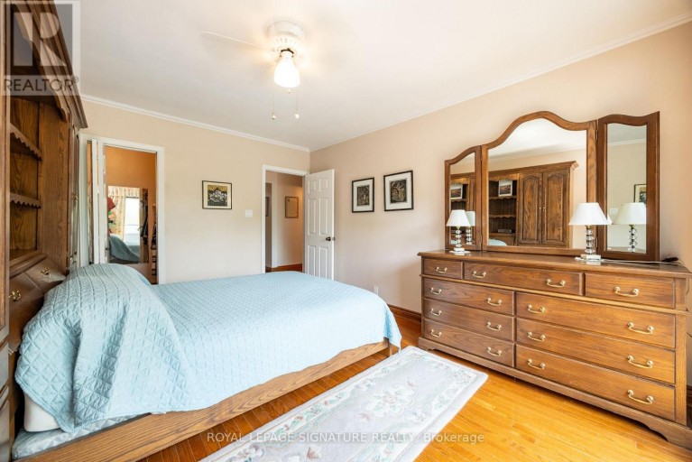 44 - 51 BROADFIELD DRIVE, Toronto (Markland Wood), Ontario, M9C5P2