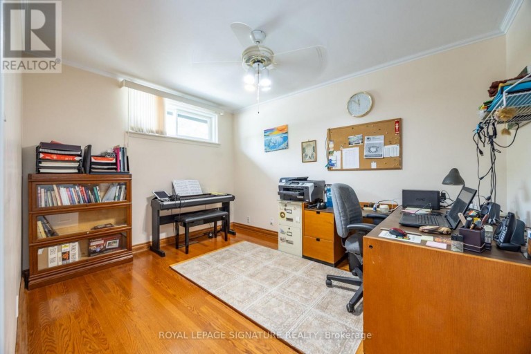44 - 51 BROADFIELD DRIVE, Toronto (Markland Wood), Ontario, M9C5P2