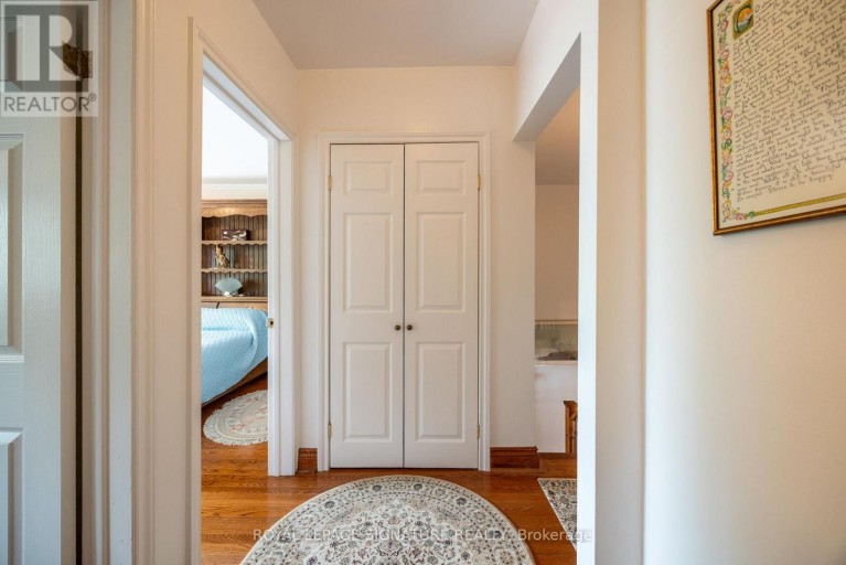 44 - 51 BROADFIELD DRIVE, Toronto (Markland Wood), Ontario, M9C5P2