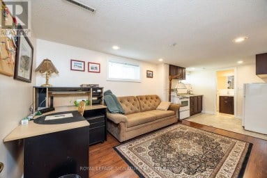 44 - 51 BROADFIELD DRIVE Toronto (Markland Wood) Ontario photo 41