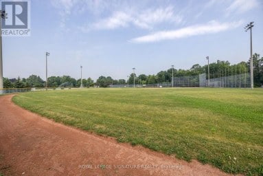 44 - 51 BROADFIELD DRIVE Toronto (Markland Wood) Ontario photo 47