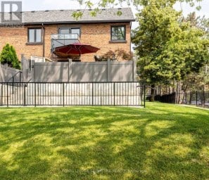 44 - 51 BROADFIELD DRIVE Toronto (Markland Wood) Ontario photo 6