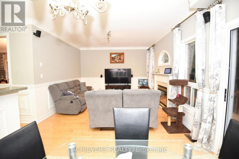 521 NAVIGATOR DRIVE, Mississauga (Meadowvale Village), Ontario, L5W1P5