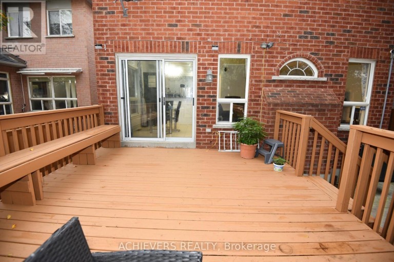 521 NAVIGATOR DRIVE, Mississauga (Meadowvale Village), Ontario, L5W1P5