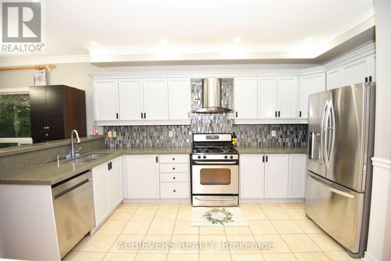 521 NAVIGATOR DRIVE, Mississauga (Meadowvale Village), Ontario, L5W1P5